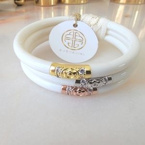 3 Kings. Ivory. Large